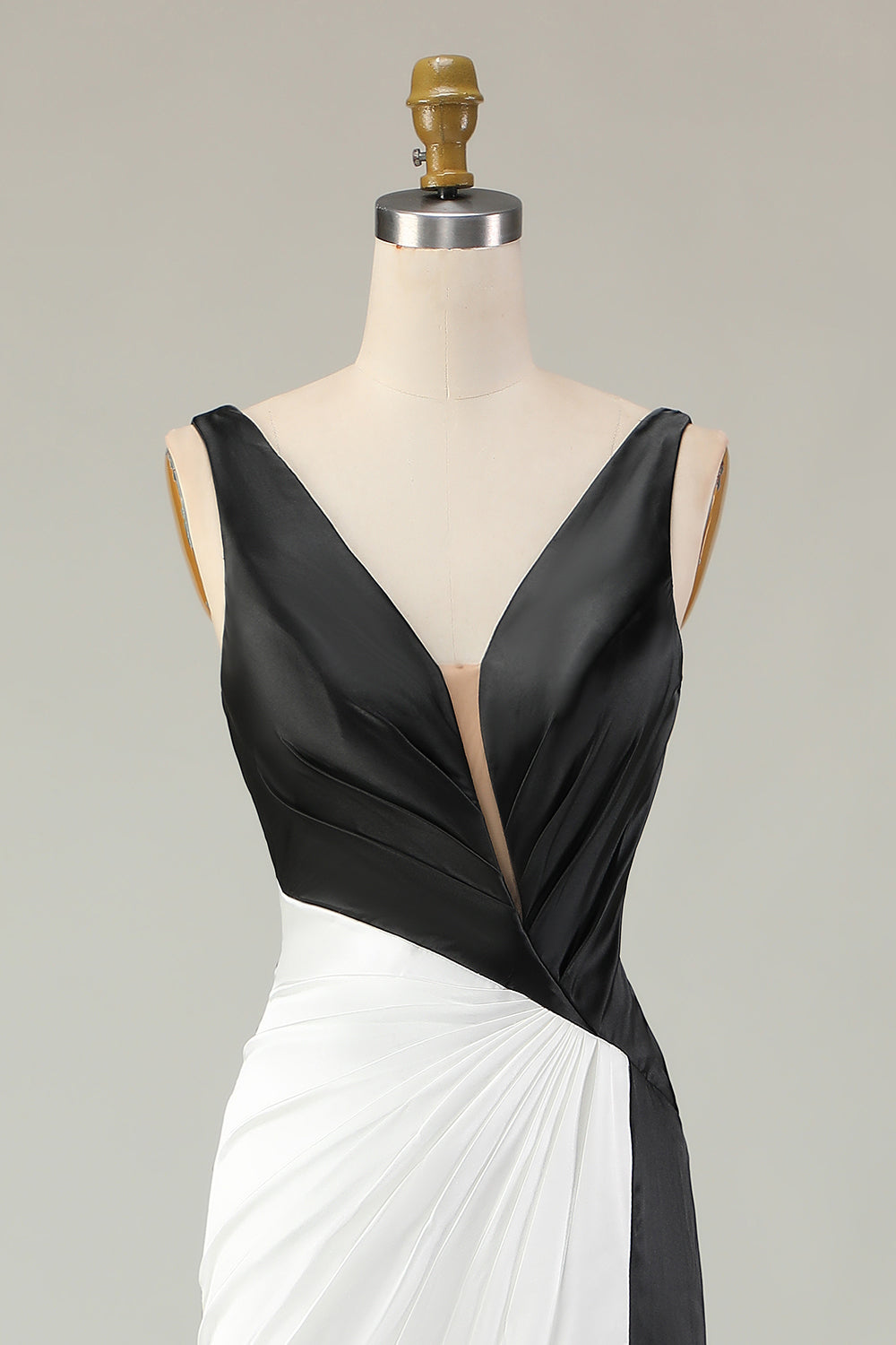 Black and White Mermaid V Neck Long Formal Dress