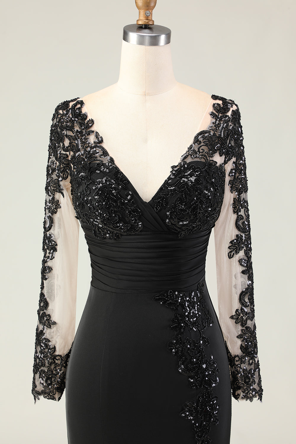 Elegant Black Mermaid V-Neck Mother Of The Bride Dress with Sequins