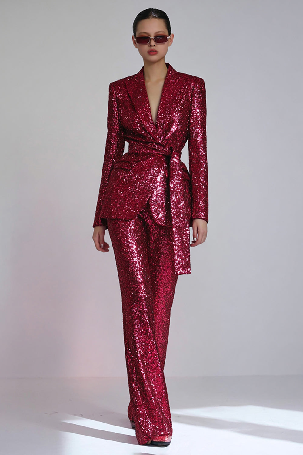 Red Peak Lapel 2-Piece Women Prom Suits with Sequins