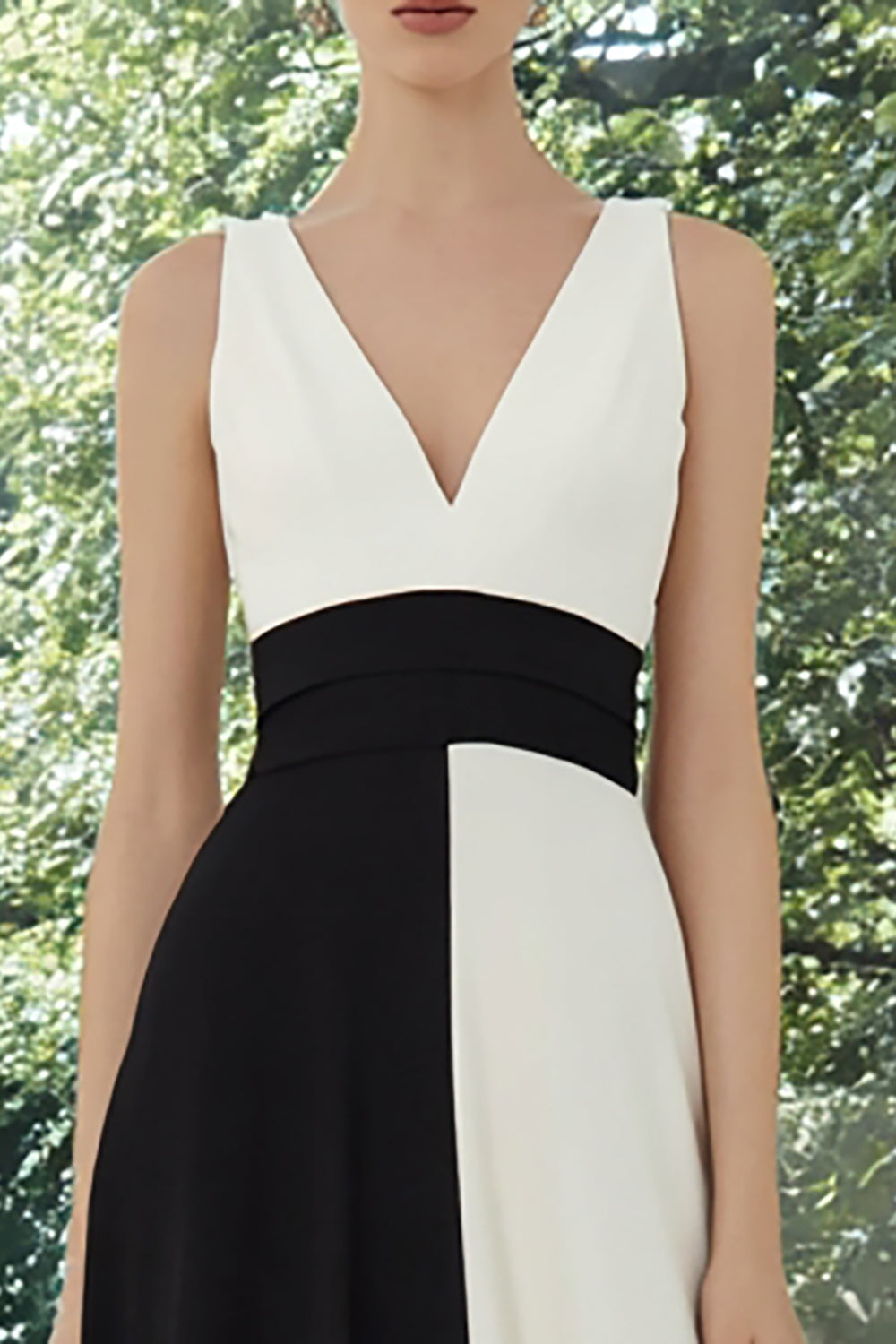 Black and White A-Line V-Neck Maxi Formal Dress