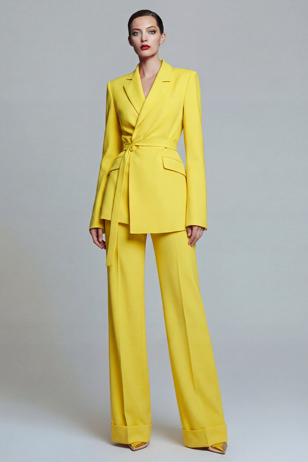 Notched Lapel Yellow 2 Piece Women Suits with Sash