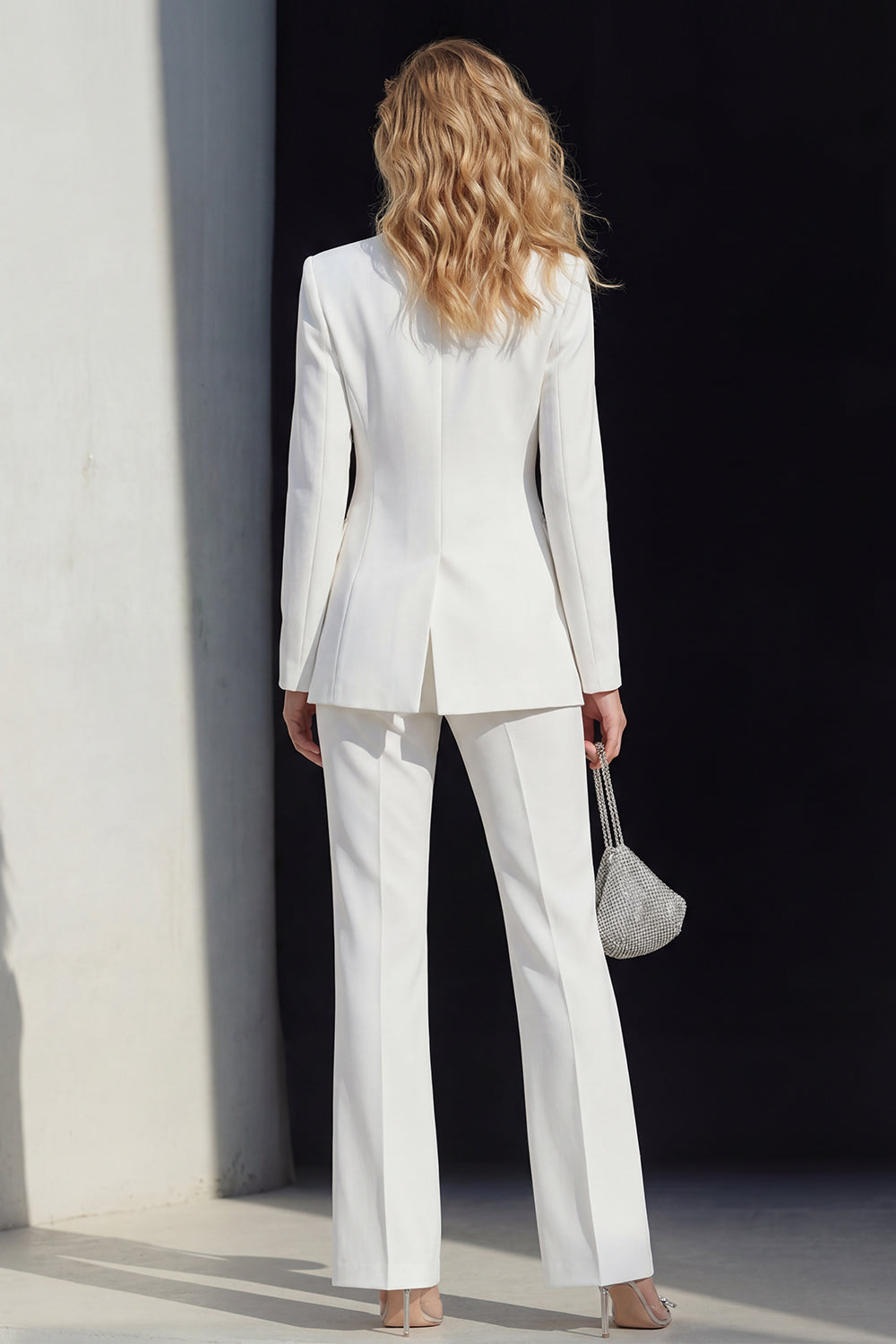 White 2 Piece Peaked Lapel Slim Fit Classic Women Suits
