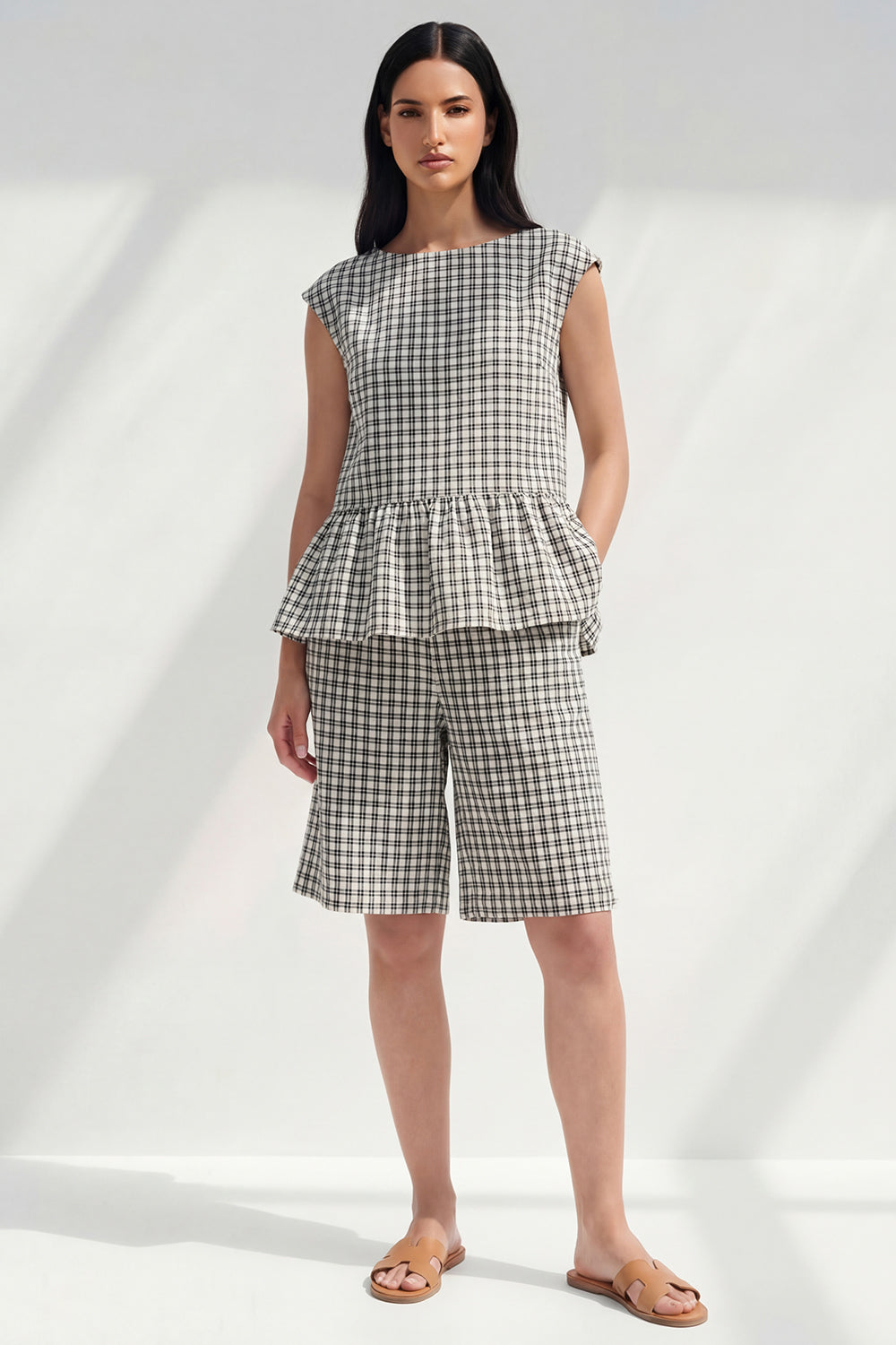 Plaid BLack White Grid 2 Piece Women's Linen Suits with Ruffles