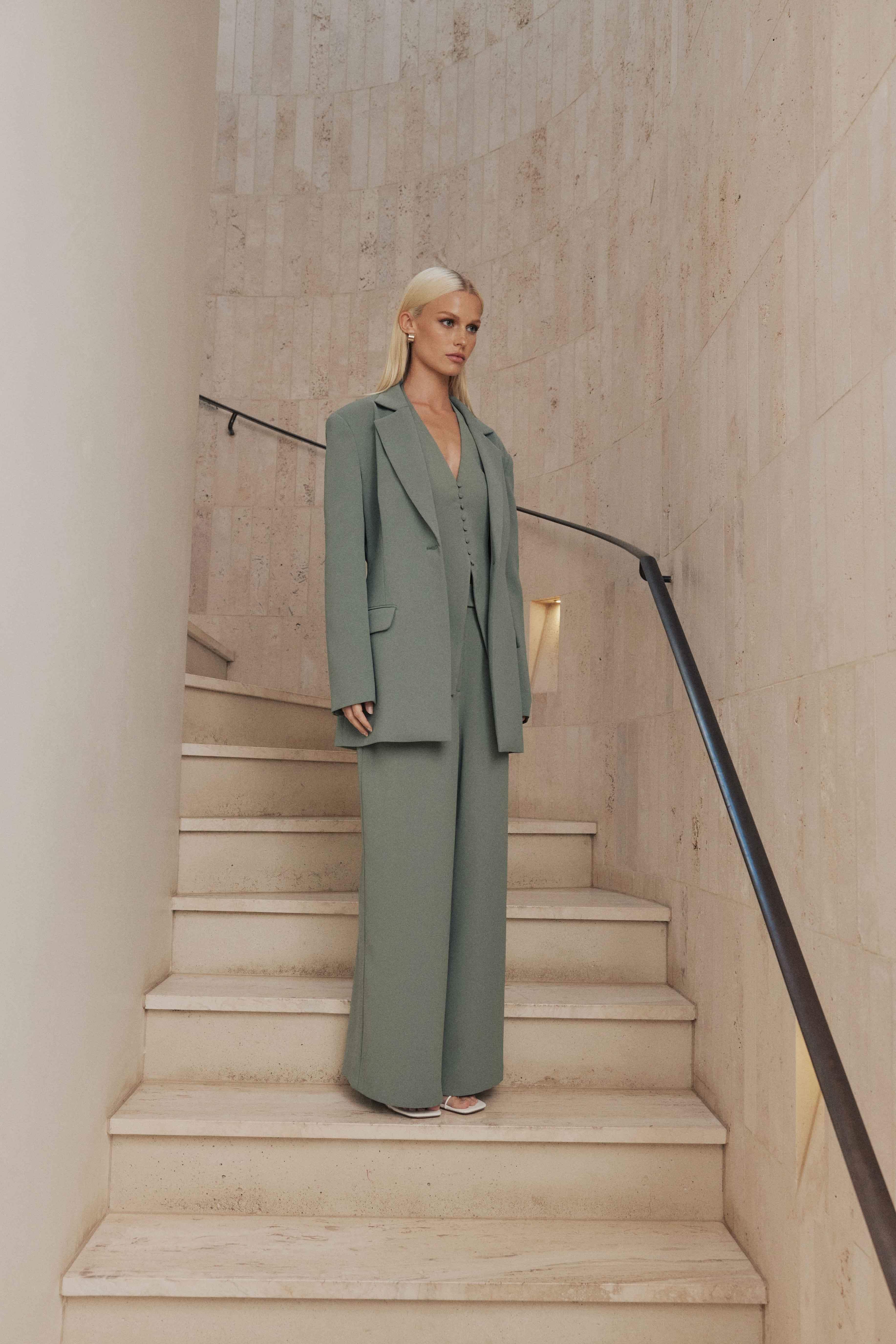 CURAAE Antara Slim Fit Blazer in Green