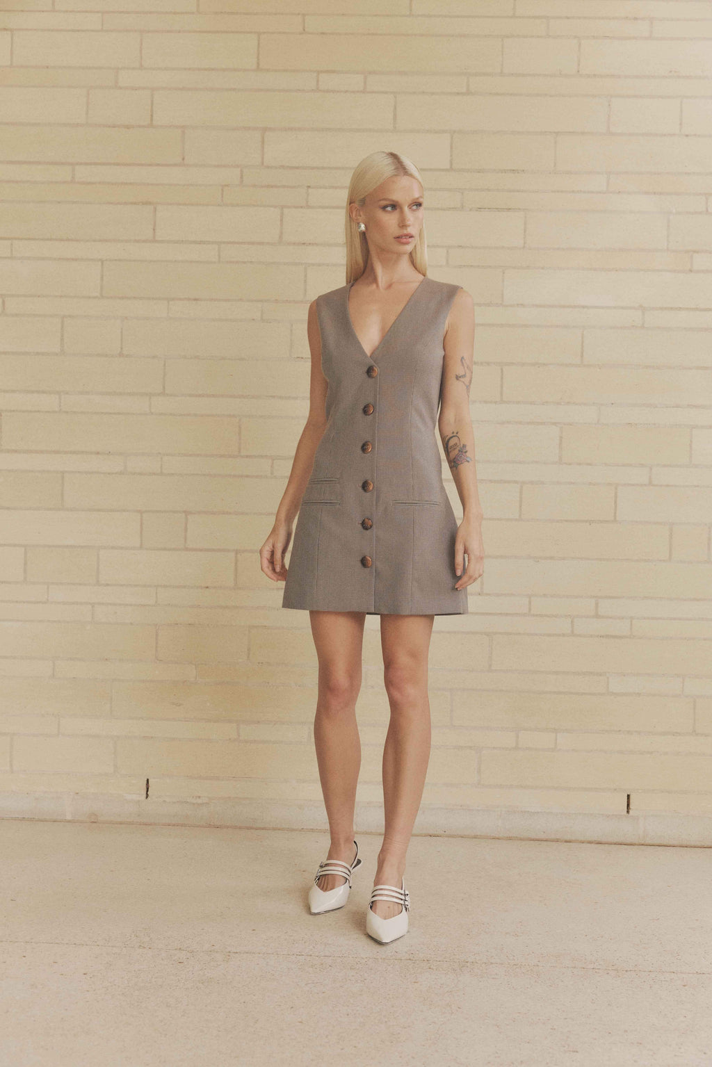 CURAAE Siena V Neck Mini Dress In Brown