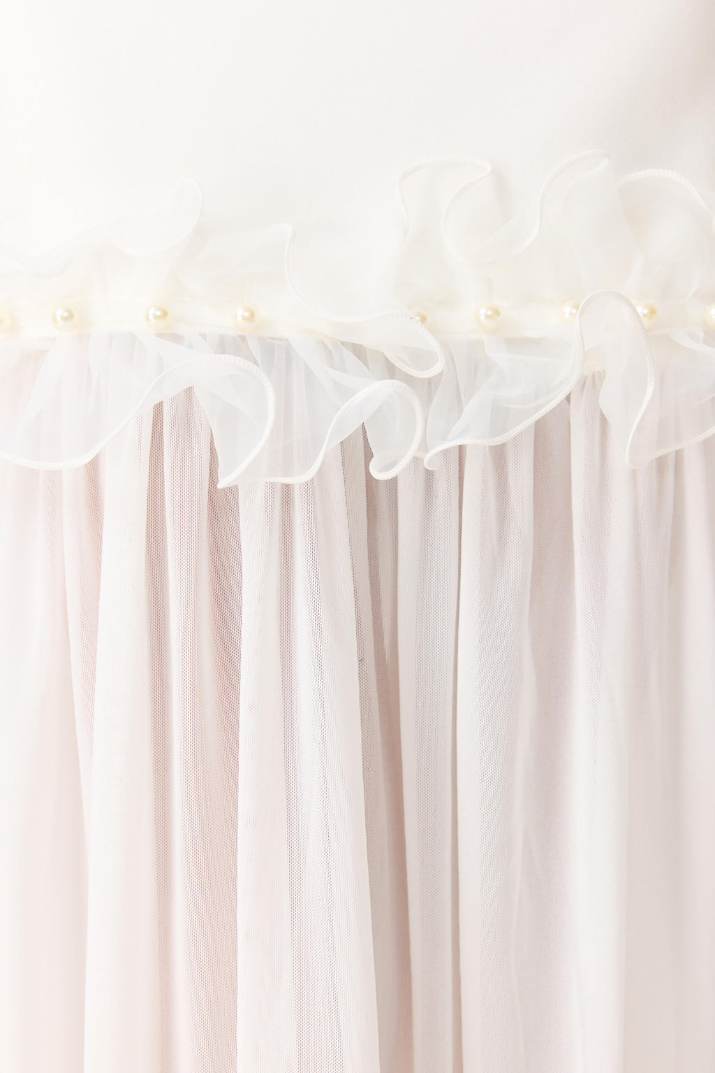 Sia Sweetheart Gown in White