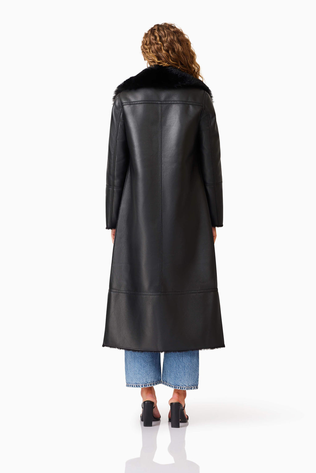 Quebec Coat in Black
